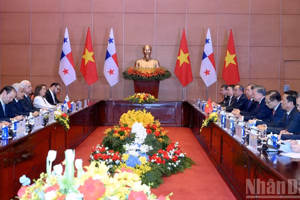 Tổng Bí thư, Chủ tịch nước Tô Lâm hội đàm với Tổng thống Panama Jose Raul Mulino, tại Hà Nội, ngày 6/10/2026. (Ảnh: ĐĂNG KHOA)