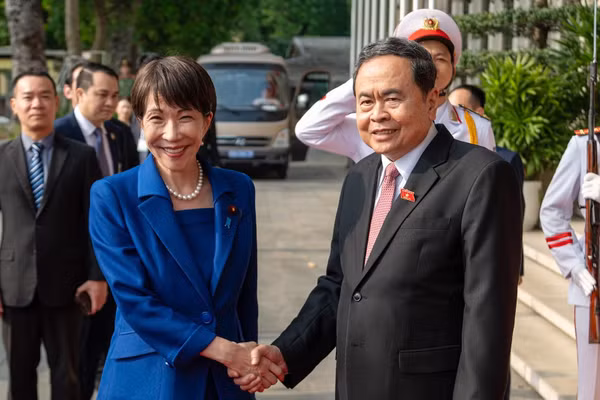 Chủ tịch Quốc hội Trần Thanh Mẫn và Thủ tướng Nhật Bản Takaichi Sanae. (Ảnh: THỦY NGUYÊN)