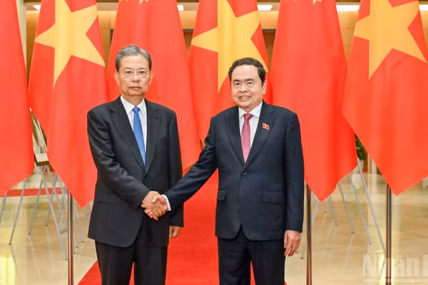 Ngày 31/8/2025, Chủ tịch Quốc hội Trần Thanh Mẫn chủ trì đón, hội đàm với Ủy viên trưởng Nhân đại toàn quốc Trung Quốc Triệu Lạc Tế, dẫn đầu Đoàn đại biểu cấp cao Đảng, Nhà nước Trung Quốc thăm chính thức Việt Nam, dự Lễ kỷ niệm 80 năm Cách mạng Tháng Tám và Quốc khánh 2/9. (Ảnh: DUY LINH)