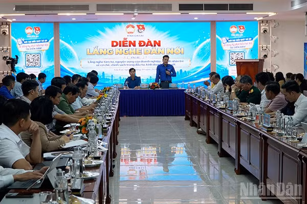 Quang cảnh diễn đàn. (Ảnh: PHÚC THẮNG)