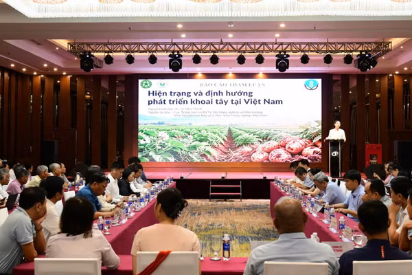 Quang cảnh tọa đàm.