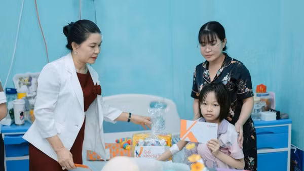 Quỹ Khởi Sự Từ Tâm phối hợp cùng Bệnh viện Trung ương Huế tổ chức chương trình “Gieo Xuân mùa 3 - Hạnh phúc nảy mầm”.