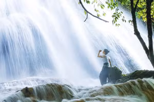 Theo dòng thác đổ trên cao nguyên Sìn Hồ