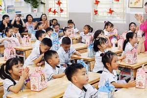 Năm học 2026-2027, những học sinh ở gần khu vực trường học được ưu tiên tuyển sinh. Ảnh: NAM HẢI