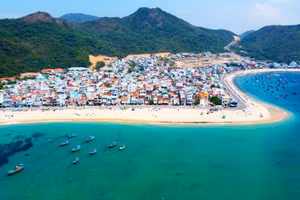 Làng biển Nhơn Hải hôm nay đã khoác lên mình màu sắc tươi mới, sung túc hơn xưa.
