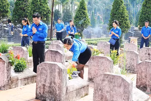 Tri ân. Ảnh: BẮC SƠN