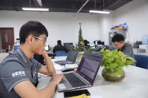 Đại học Bách khoa Hà Nội vừa công bố học phí chương trình chuẩn từ 28-40 triệu đồng/năm, tăng không quá 5 triệu đồng so với khóa trước. Ảnh: ANH QUÂN