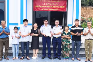 Bàn giao nhà mới cho chiến sĩ Vùng Cảnh sát biển 3