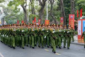 Công an Hải Phòng phấn đấu xứng đáng là lực lượng nòng cốt trong sự nghiệp bảo vệ an ninh quốc gia, giữ gìn trật tự an toàn xã hội của đất nước, thành phố.