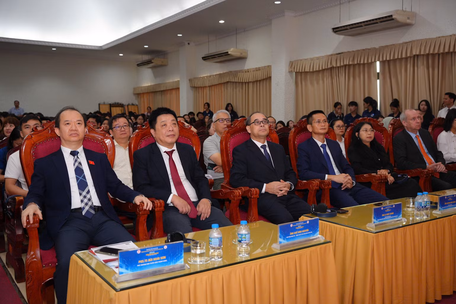 Gallery - Khoa học xã hội và nhân văn trong thời đại trí tuệ nhân tạo và hội nhập quốc tế - image 5