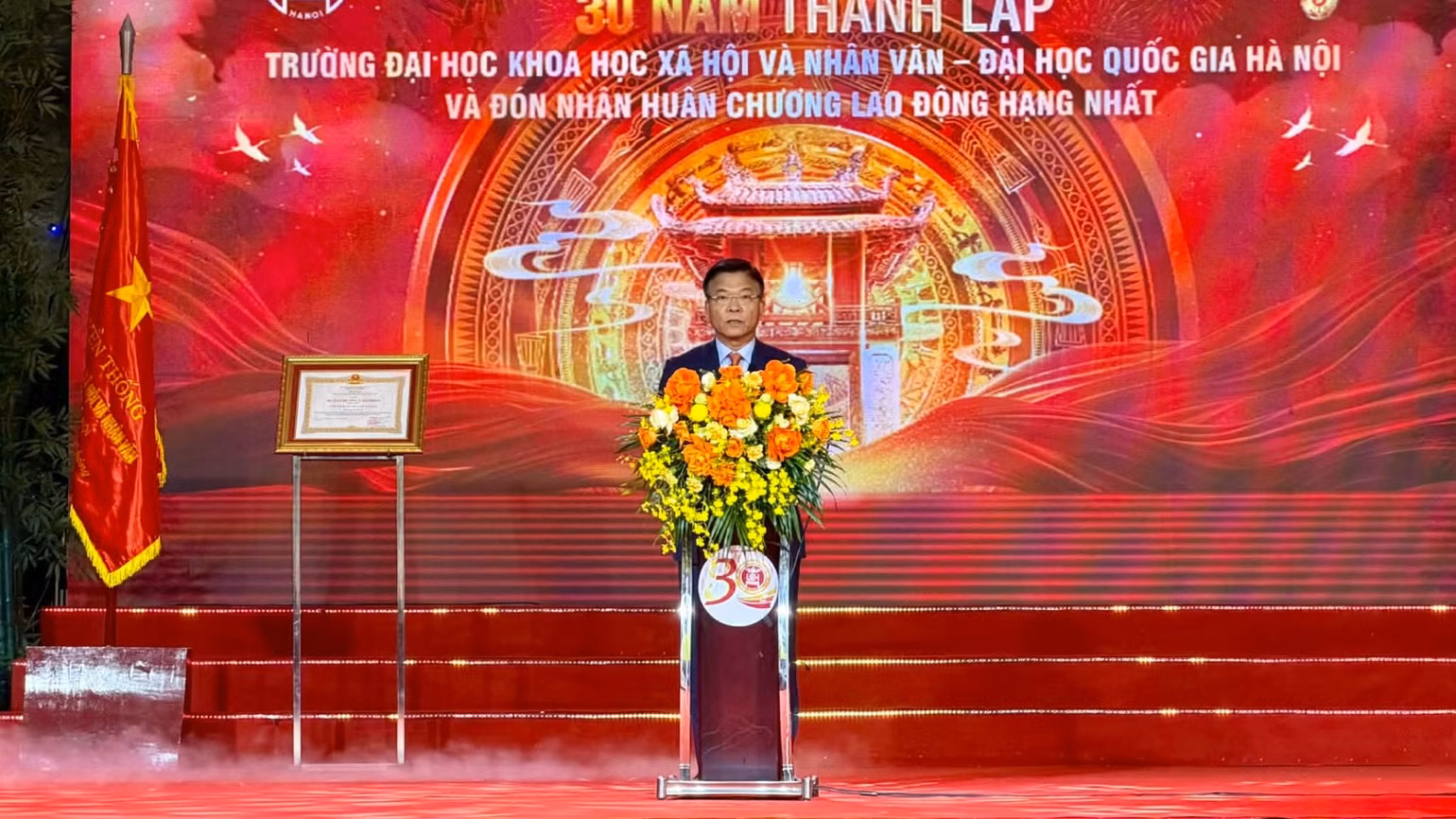 Phó Thủ tướng Chính phủ Lê Thành Long phát biểu tại Lễ kỷ niệm. (Ảnh: QUỲNH NGUYỄN)