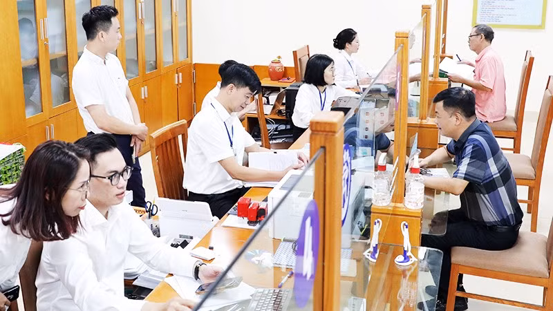 Sau một năm vận hành mô hình mới, năng lực của chính quyền cơ sở đã có những chuyển biến rõ nét. Ảnh: KHIẾU MINH