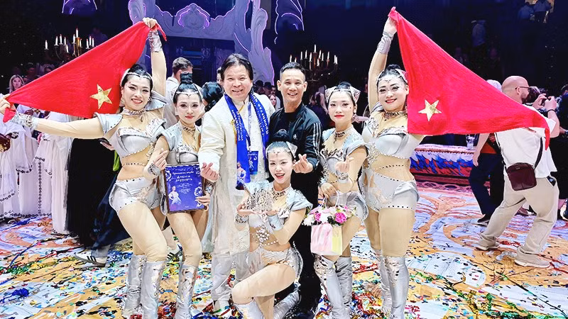 Tiết mục “Thiên thần đến từ Thiên hà” giành Vương miện Bạc tại Liên hoan quốc tế Công chúa Xiếc 2026 diễn ra từ ngày 28/5 đến 31/5/2026 tại thành phố Saratov, Liên bang Nga.