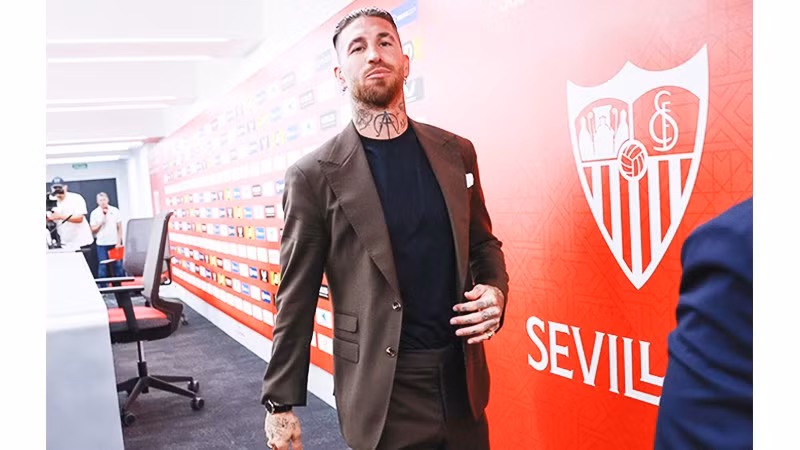 Sergio Ramos giải cứu Sevilla
