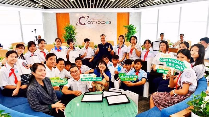 Trao học bổng Coteccons - Saigon Times Foundation 2025