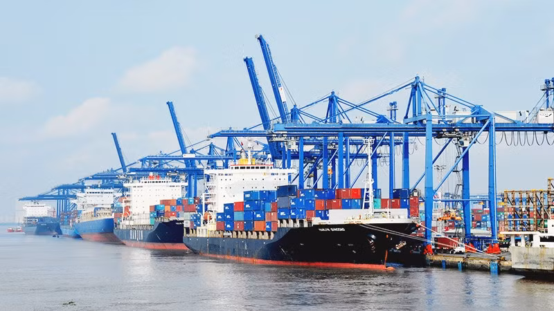 Chi phí logistics là một trong những yếu tố tác động trực tiếp đến hàng hóa xuất khẩu. Ảnh: NAM HẢI