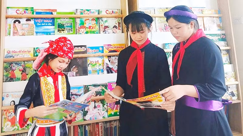 Phòng thư viện mới được khánh thành tại Trường PTNT liên cấp TH & THCS Bình Liêu (TP Quảng Ninh).