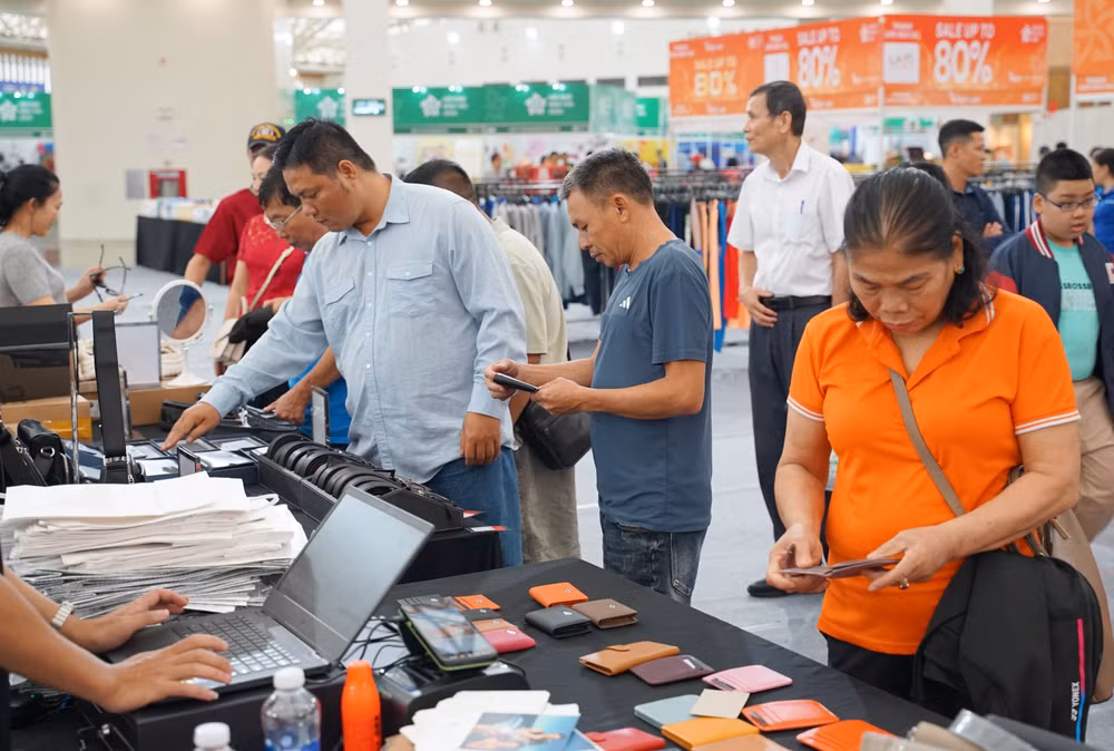 Nhiều chương trình xúc tiến thương mại được tổ chức để đẩy mạnh tiêu dùng nội địa. Ảnh: NAM NGUYỄN