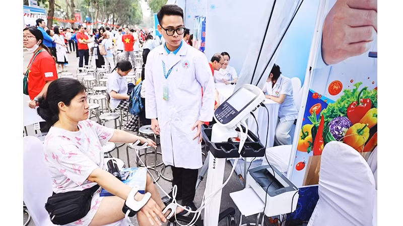 Chủ động phòng ngừa, kiểm soát bệnh mạn tính nhằm giúp bảo toàn Quỹ Bảo hiểm y tế.