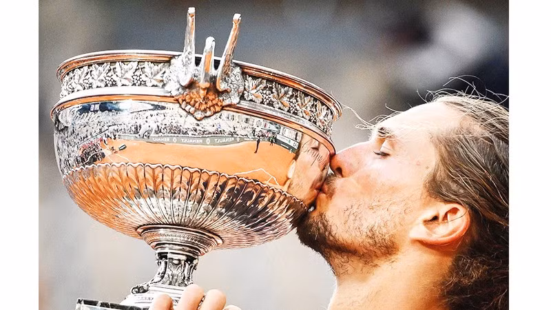 Chỉ trong 3 tháng Zverev đã sở hữu hai danh hiệu là Roland Garros và US Open.