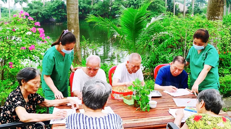 Sinh hoạt hằng ngày tại Viện Dưỡng lão.