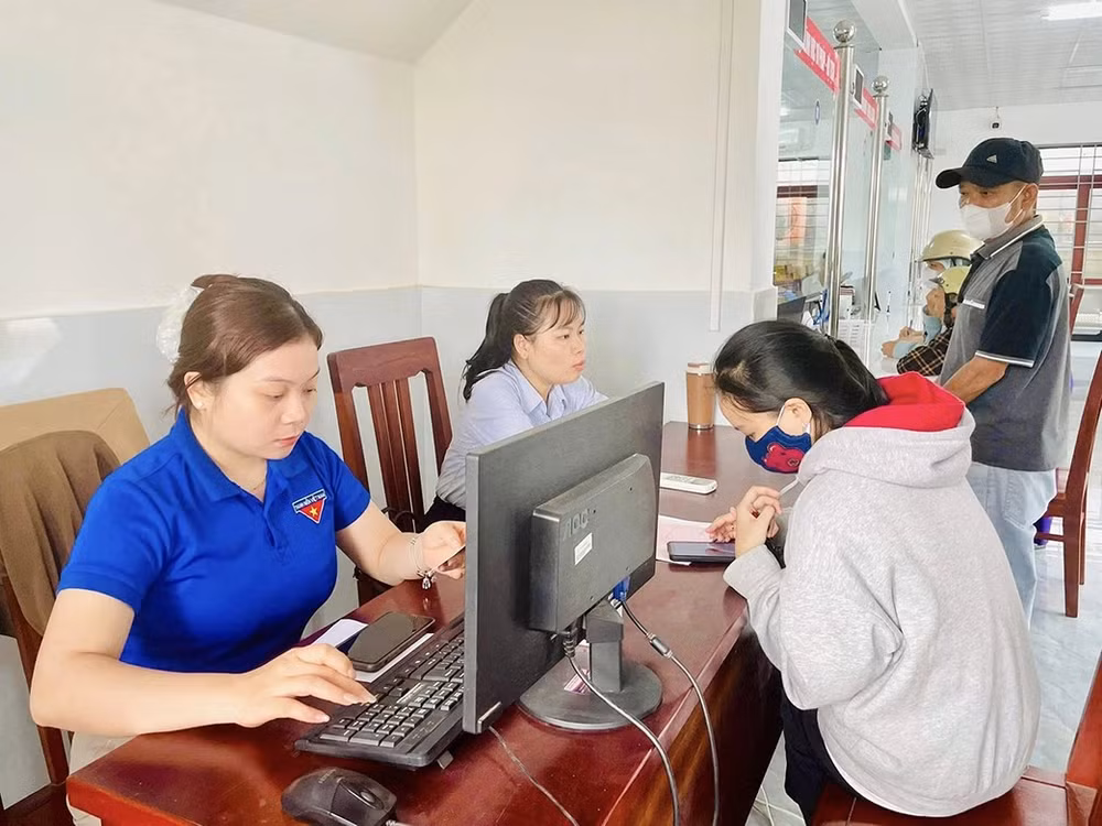 Người dân được hướng dẫn các thao tác đăng ký chữ ký số trên ứng dụng VNeID.