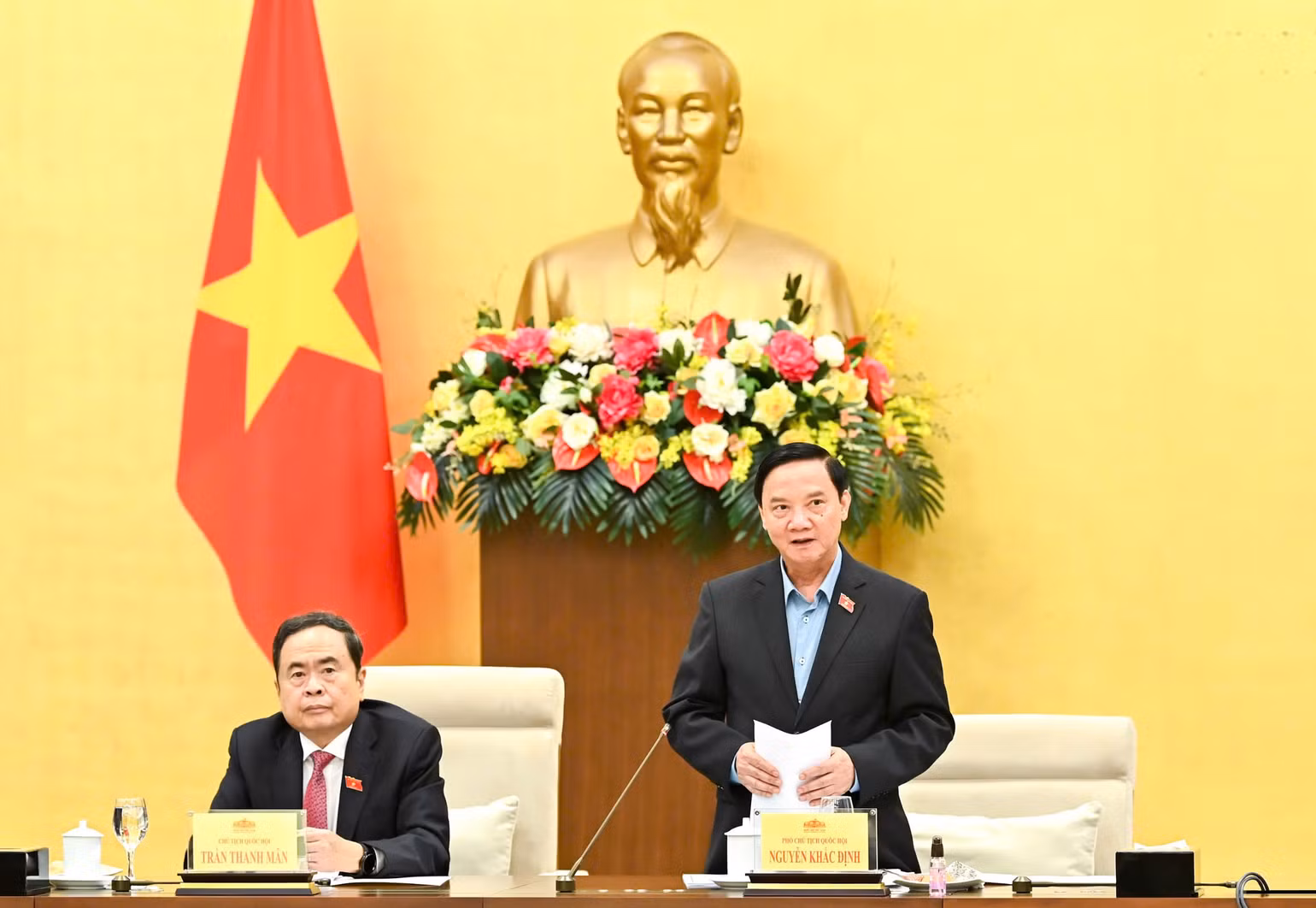 pho-chu-tich-quoc-hoi-nguyen-khac-dinh-phat-bieu-ket-luan-phien-hop-anh-duy-linh.jpg