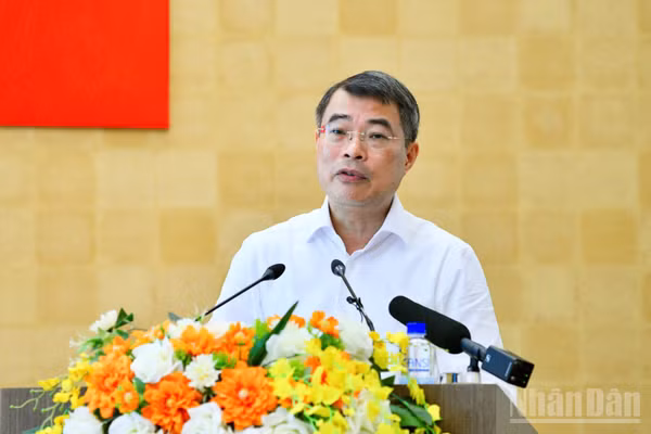 Thủ tướng Chính phủ Lê Minh Hưng phát biểu ý kiến kết luận cuộc làm việc với Ban Thường vụ Tỉnh ủy Lào Cai. (Ảnh: THANH GIANG)