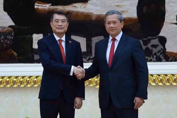 Thủ tướng Chính phủ Lê Minh Hưng và Thủ tướng Campuchia Hun Manet. (Ảnh: chinhphu.vn/Nhật Bắc)