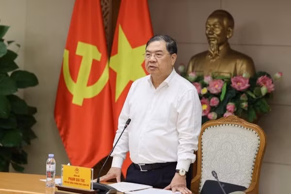 Phó Thủ tướng Thường trực Chính phủ Phạm Gia Túc yêu cầu biểu trưng phải thể hiện được bản sắc văn hóa, hình ảnh và vị thế của Việt Nam trên cương vị nước chủ nhà APEC 2027. (Ảnh: chinhphu.vn/Phương Nguyên)