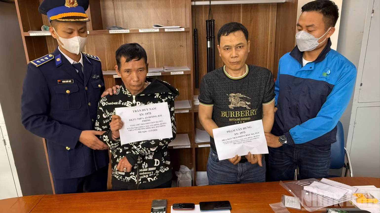 ndo_br_doi-tuong-tran-huy-nam-pham-van-hung-va-tang-vat-5406.jpg