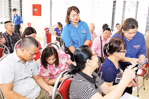 Tuyên Quang hiện có 3.926 Tổ công nghệ số cộng đồng với hơn 20.250 thành viên, là lực lượng nòng cốt hướng dẫn người dân sử dụng công nghệ số. 