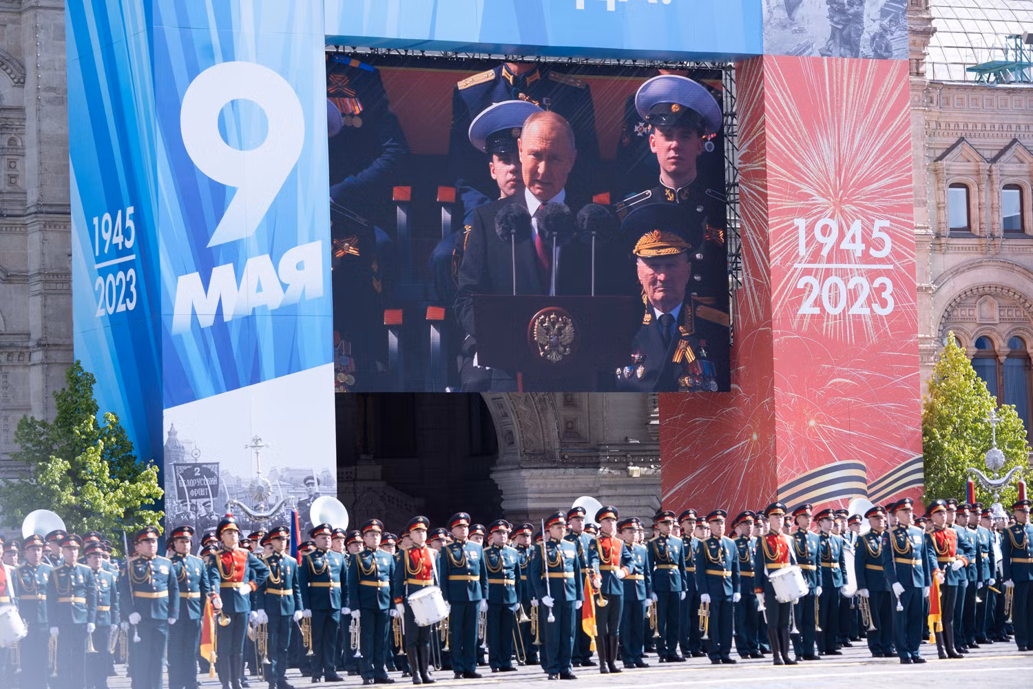Tổng thống Nga V.Putin phát biểu ý kiến. (Ảnh: THANH THỂ) Tổng thống Nga V.Putin phát biểu ý kiến. (Ảnh: THANH THỂ)