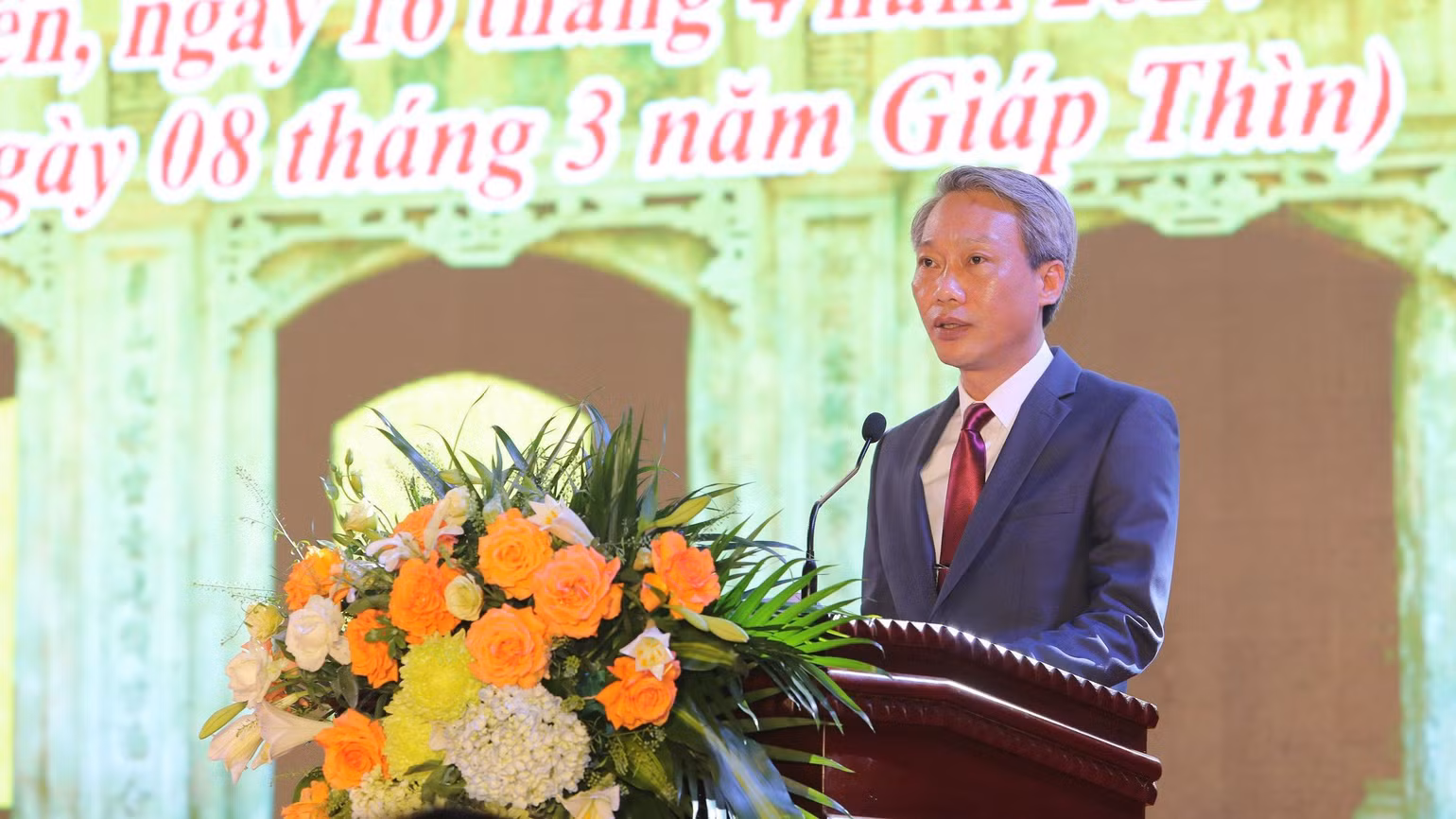 Chủ tịch Ủy ban nhân dân huyện Gia Viễn Phạm Văn Tam phát biểu tại buổi lễ. Chủ tịch Ủy ban nhân dân huyện Gia Viễn Phạm Văn Tam phát biểu tại buổi lễ.