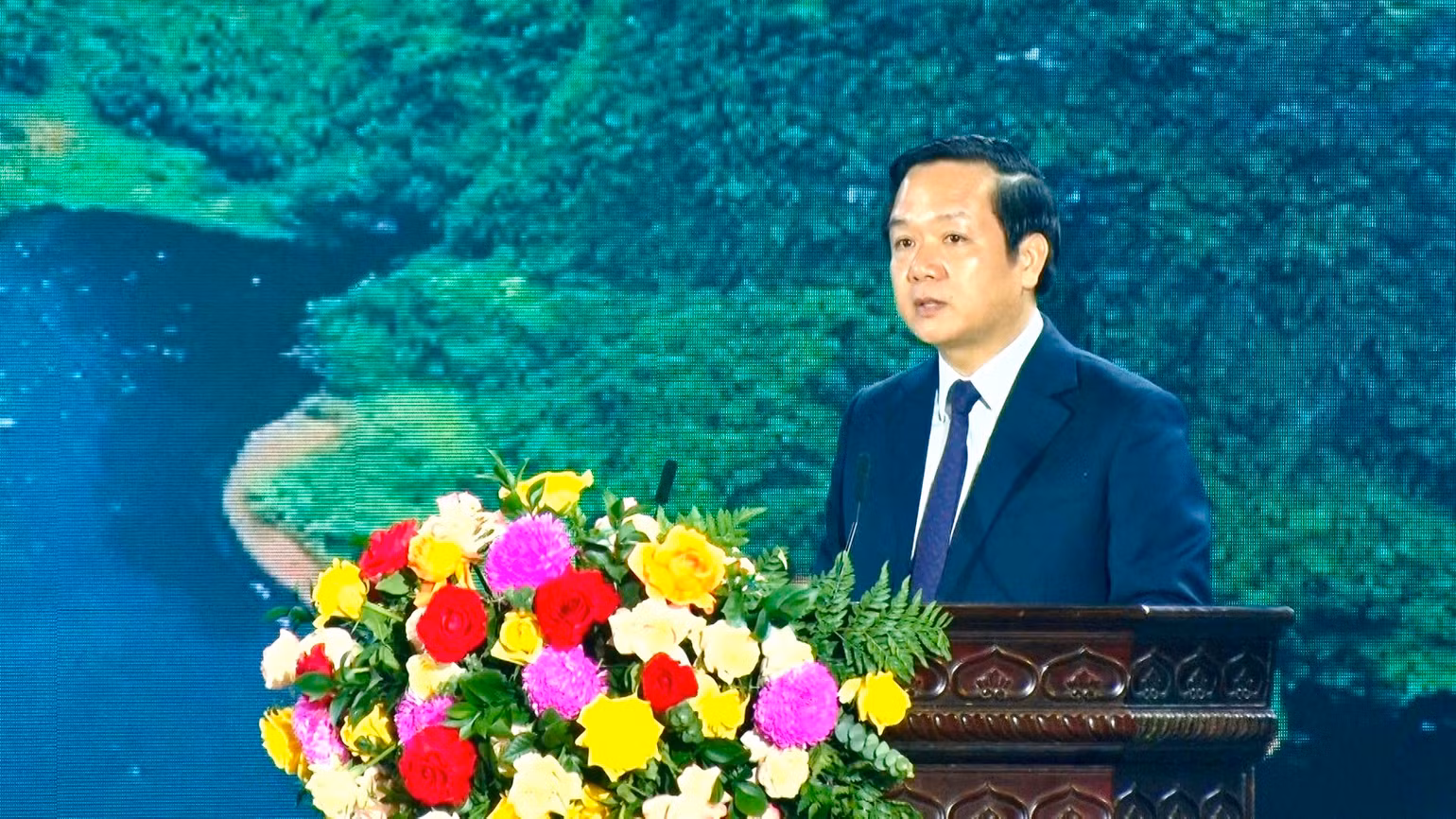 Đồng chí Phạm Quang Ngọc, Chủ tịch Ủy ban nhân dân tỉnh Ninh Bình phát biểu tại lễ kỷ niệm.