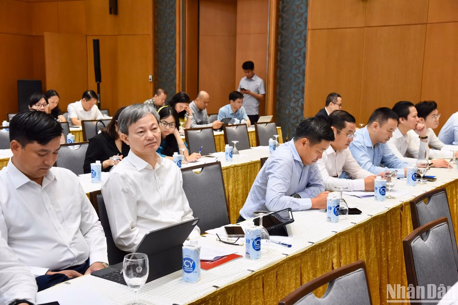 Đại diện lãnh đạo các tập đoàn nhà nước tham dự hội nghị.