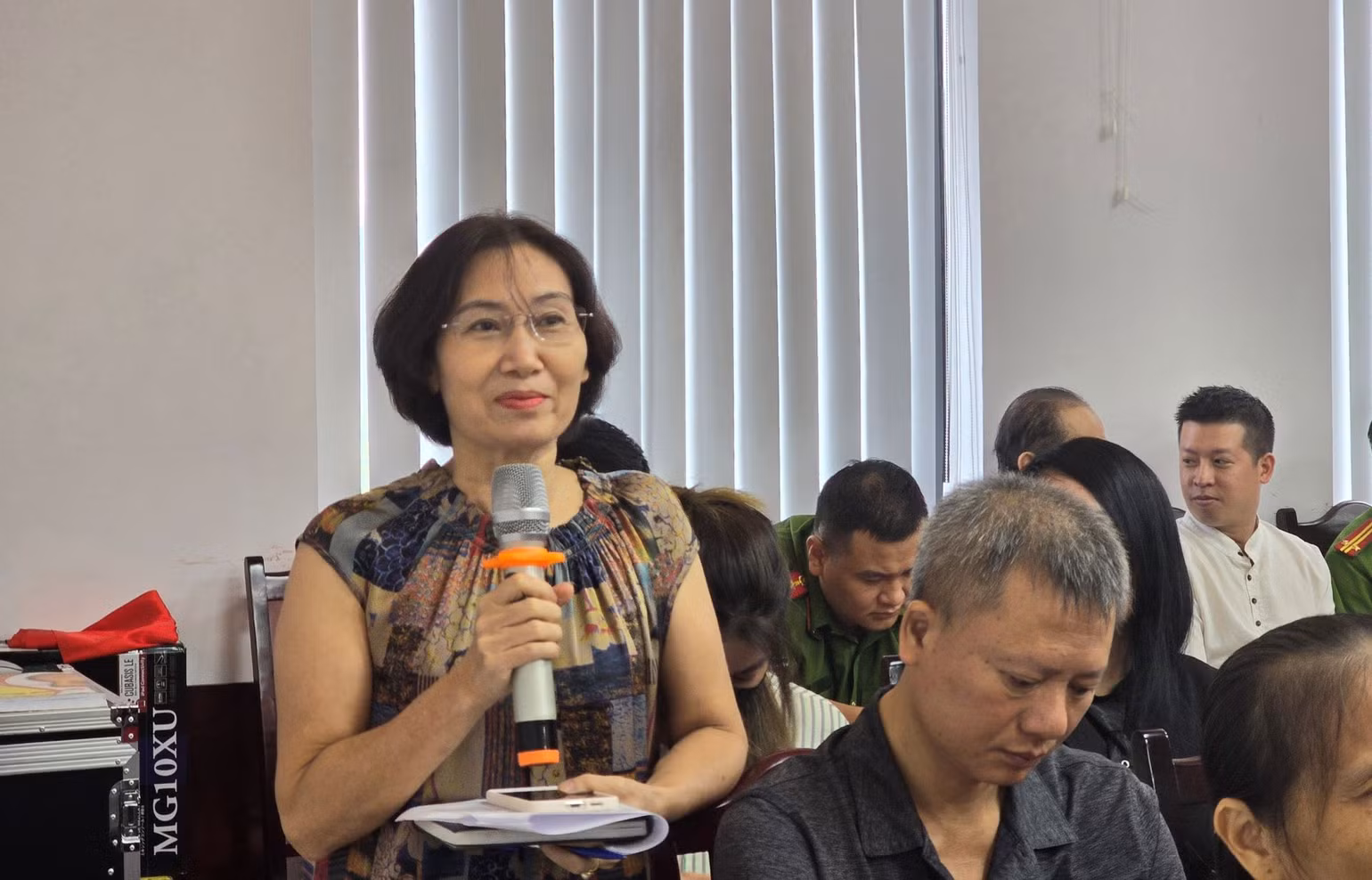 Một chủ cơ sở thông tin về công tác thực hiện khắc phục an toàn phòng cháy chữa cháy.