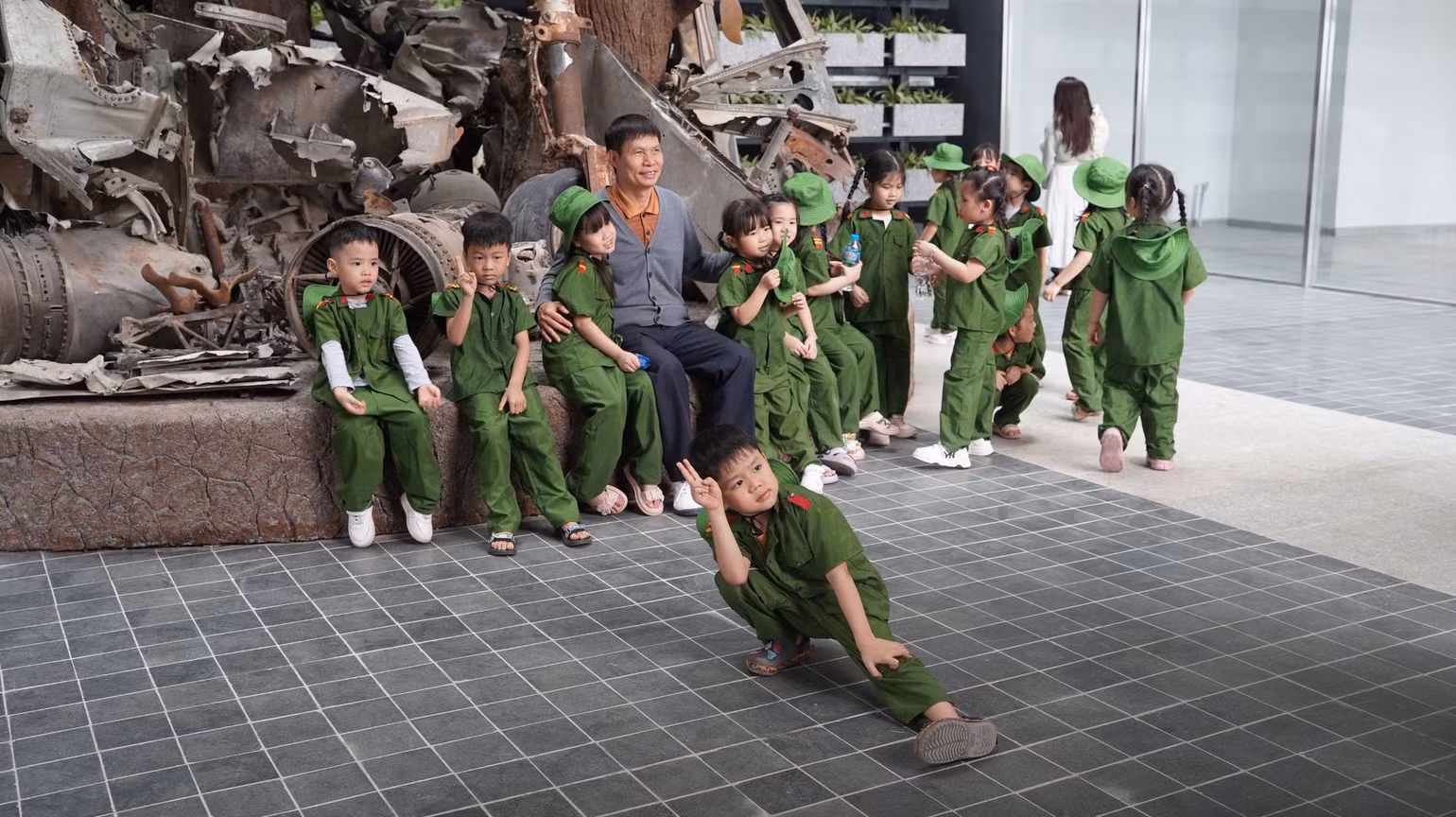 Bảo tàng Lịch sử Quân sự Việt Nam đã nhanh chóng trở thành một điểm đến không thể bỏ lỡ với công chúng. Bảo tàng Lịch sử Quân sự Việt Nam đã nhanh chóng trở thành một điểm đến không thể bỏ lỡ với công chúng.
