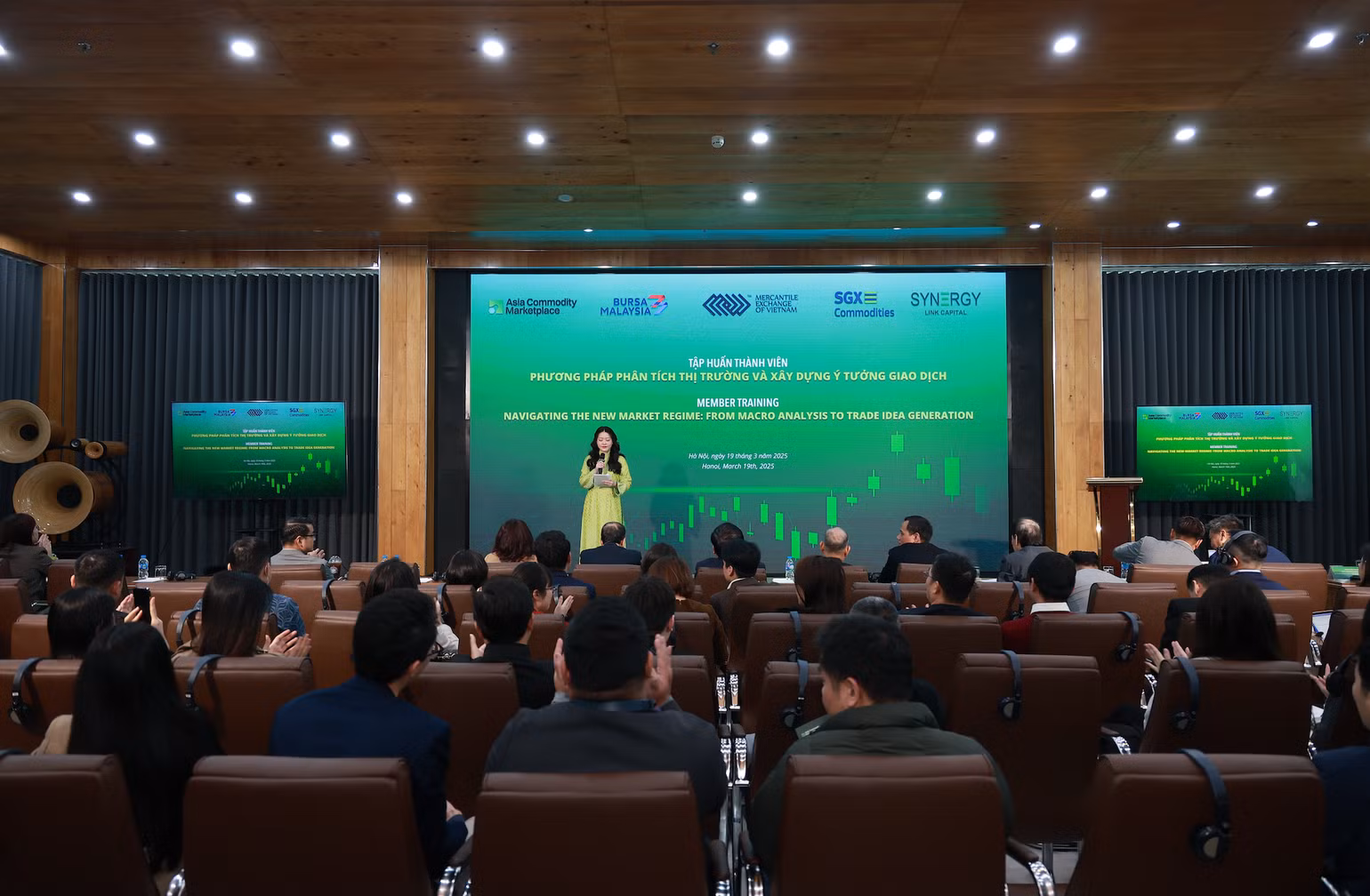 Toàn cảnh sự kiện.