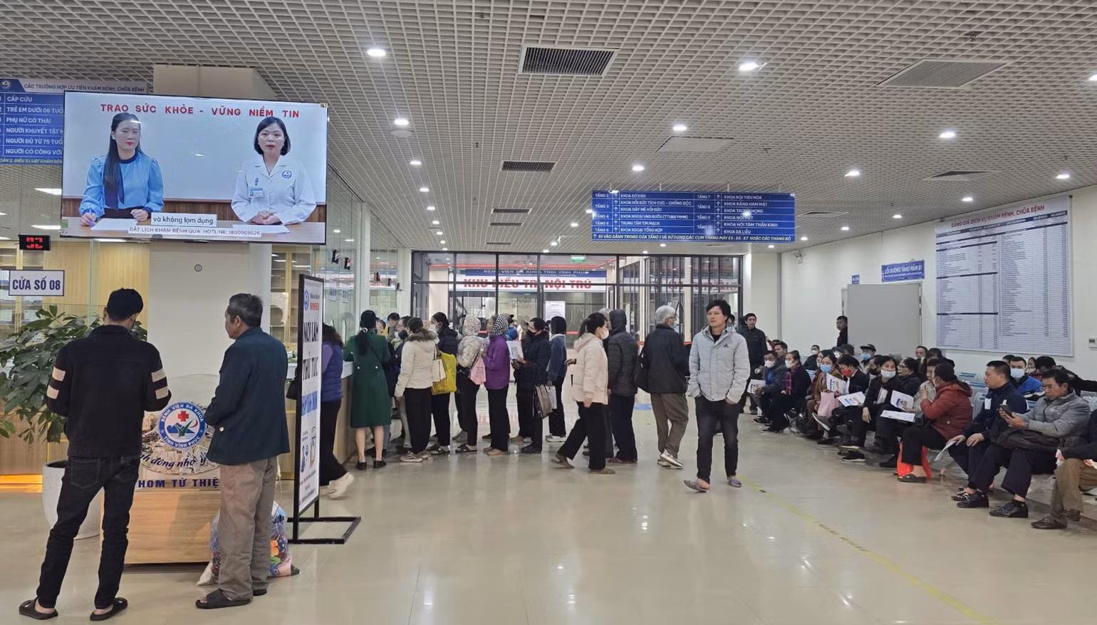 Ngành y tế cần tiếp tục đẩy mạnh, nâng cao chất lượng chăm sóc sức khỏe khi nhu cầu khám, chữa bệnh chất lượng cao của người dân ngày càng tăng. Ngành y tế cần tiếp tục đẩy mạnh, nâng cao chất lượng chăm sóc sức khỏe khi nhu cầu khám, chữa bệnh chất lượng cao của người dân ngày càng tăng.