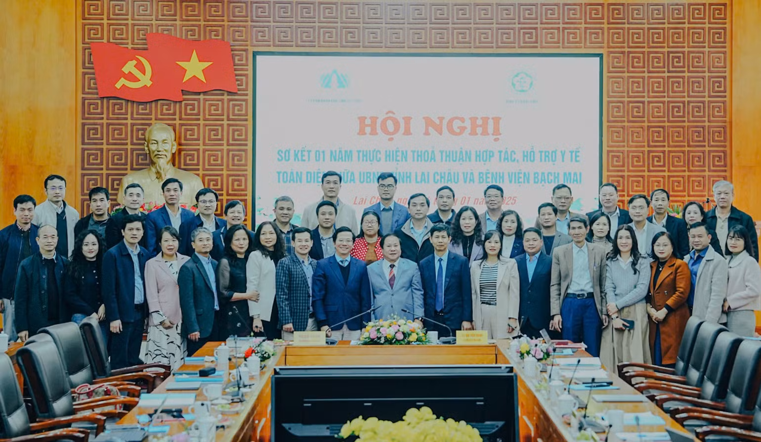 Chương trình tại Lai Châu điểm lại những hiệu quả và đề ra phương hướng cho hoạt động trong thời gian tiếp theo. Chương trình tại Lai Châu điểm lại những hiệu quả và đề ra phương hướng cho hoạt động trong thời gian tiếp theo.