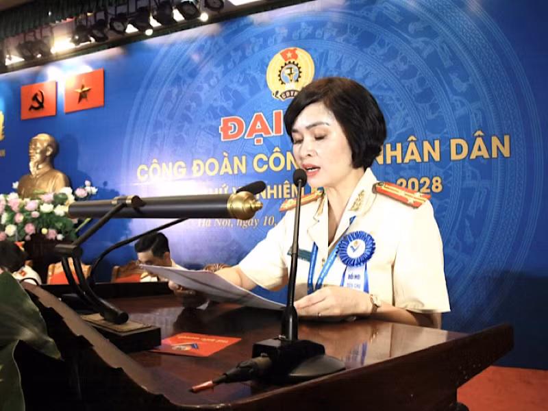 Trưởng Ban Công đoàn Công an nhân dân Thượng tá Công Thanh Thảo bế mạc Đại hội.