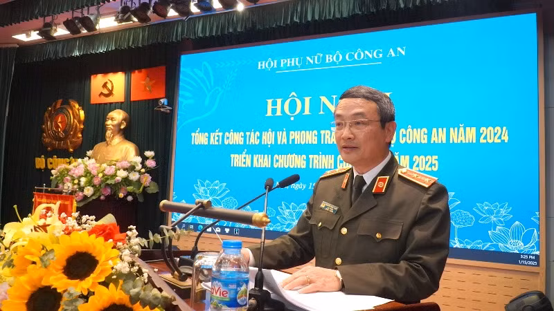 Trung tướng Nguyễn Ngọc Toàn phát biểu tại Hội nghị. Trung tướng Nguyễn Ngọc Toàn phát biểu tại Hội nghị.