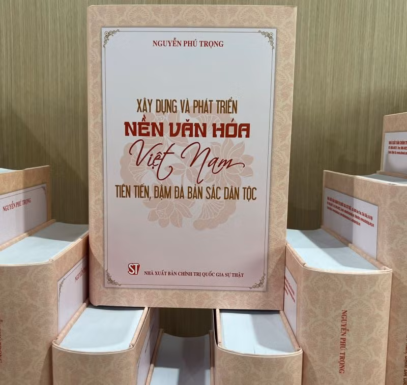 Cuốn sách “Xây dựng và phát triển nền văn hóa Việt Nam tiên tiến, đậm đà bản sắc dân tộc”.