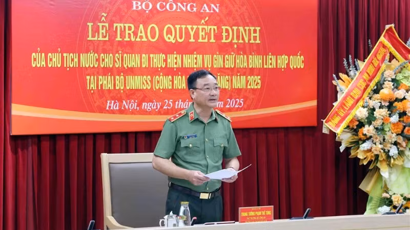 Thứ trưởng Phạm Thế Tùng phát biểu giao nhiệm vụ cho Tổ công tác số 5. Thứ trưởng Phạm Thế Tùng phát biểu giao nhiệm vụ cho Tổ công tác số 5.