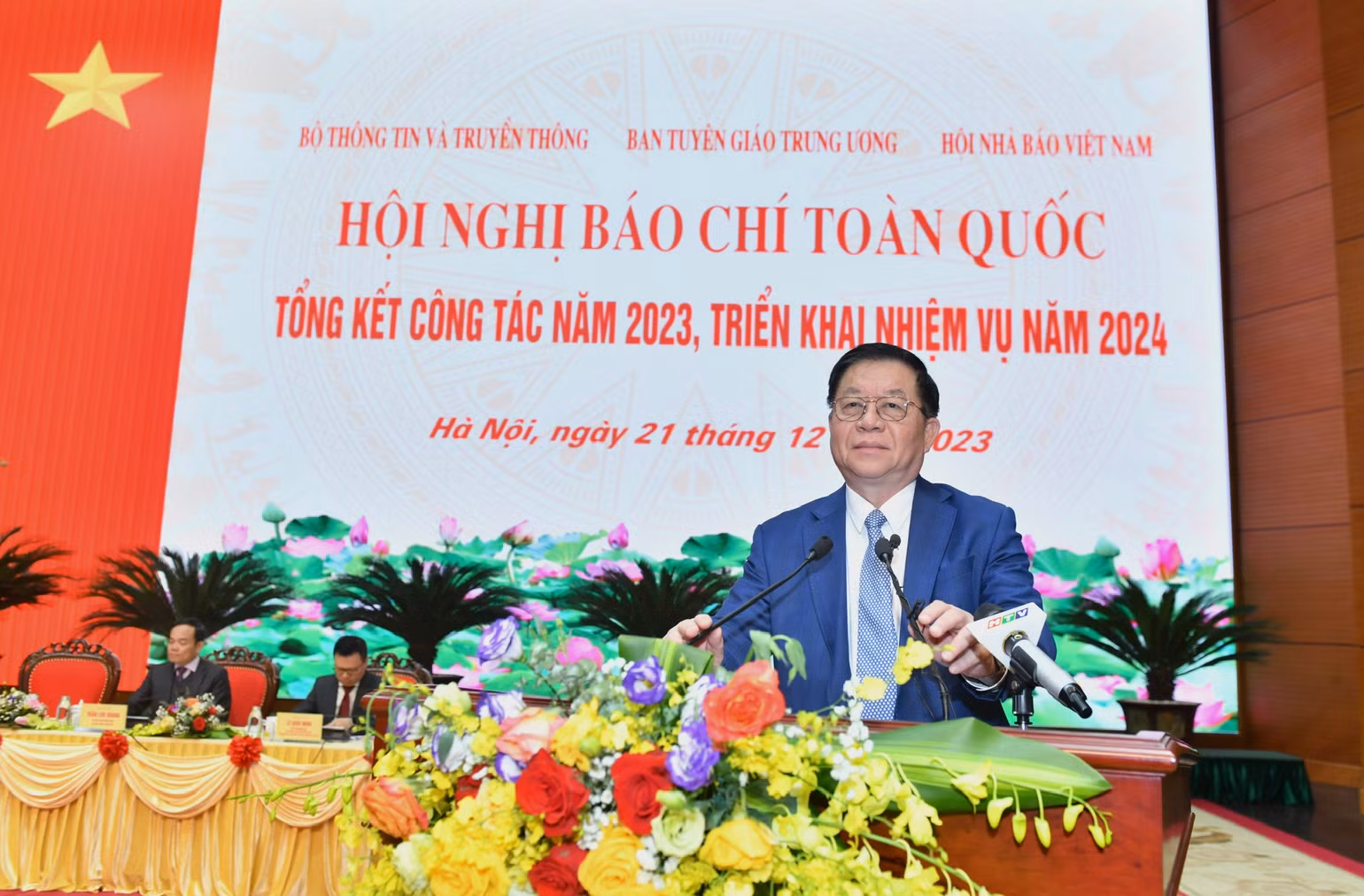Đồng chí Nguyễn Trọng Nghĩa, Bí thư Trung ương Đảng, Trưởng Ban Tuyên giáo Trung ương phát biểu chỉ đạo.