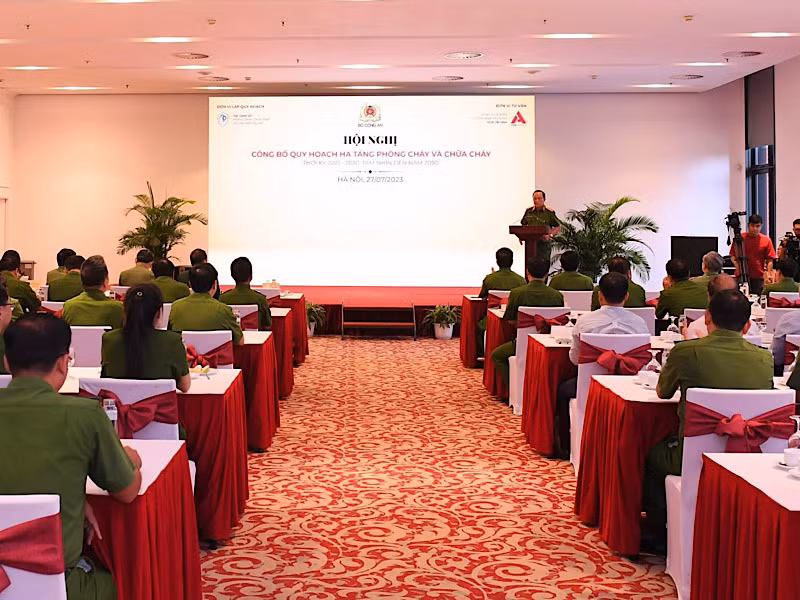 Toàn cảnh hội nghị.