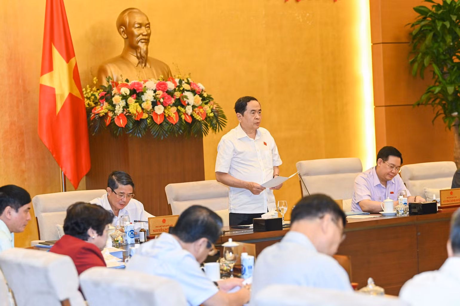 Phó Chủ tịch Thường trực Quốc hội Trần Thanh Mẫn điều hành nội dung cho ý kiến về dự thảo Nghị quyết hướng dẫn hoạt động giám sát của Hội đồng nhân dân. (Ảnh: DUY LINH) Phó Chủ tịch Thường trực Quốc hội Trần Thanh Mẫn điều hành nội dung cho ý kiến về dự thảo Nghị quyết hướng dẫn hoạt động giám sát của Hội đồng nhân dân. (Ảnh: DUY LINH)