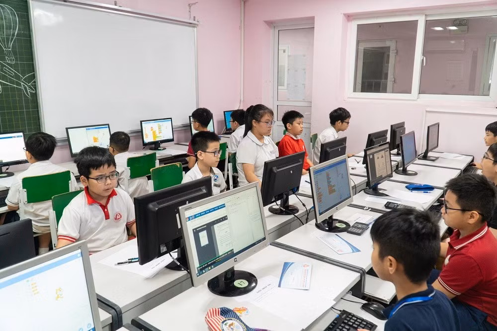 Bộ GD&ĐT đã áp dụng nhiều giải pháp CNTT nhằm nâng cao chất lượng dạy học. Bộ GD&ĐT đã áp dụng nhiều giải pháp CNTT nhằm nâng cao chất lượng dạy học.