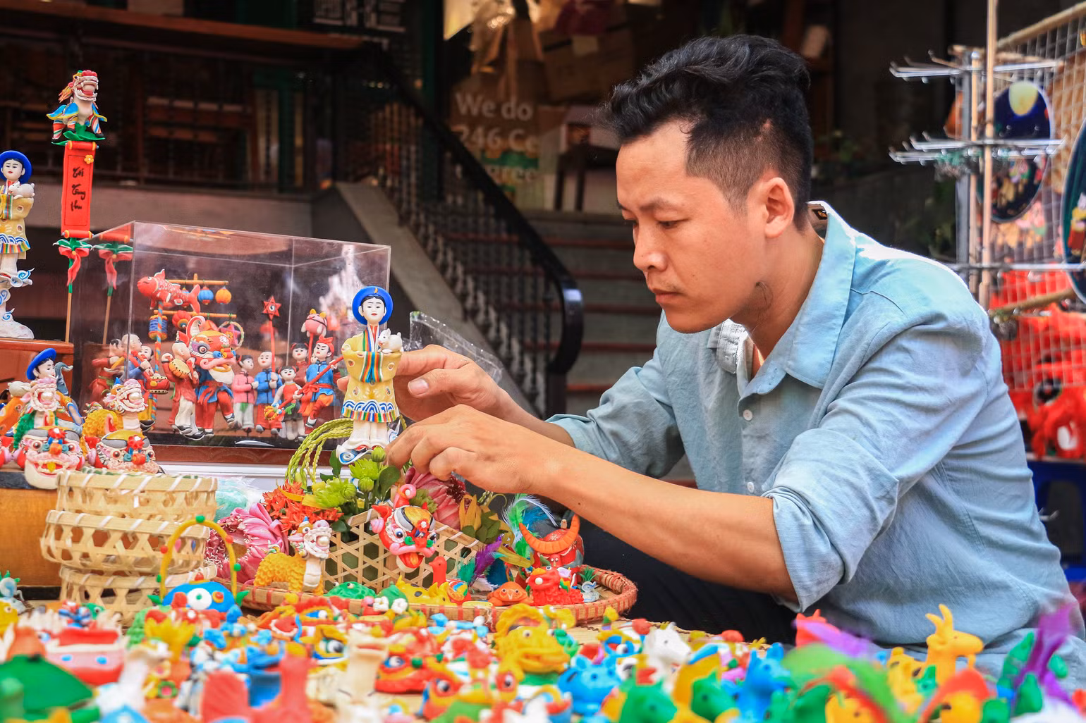 Nghề nặn tò he thôn Xuân La, xã Phượng Dực, tỉnh Phú Xuyên.